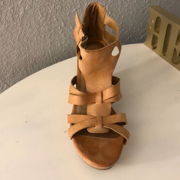 Ana - Picture 2 of 3